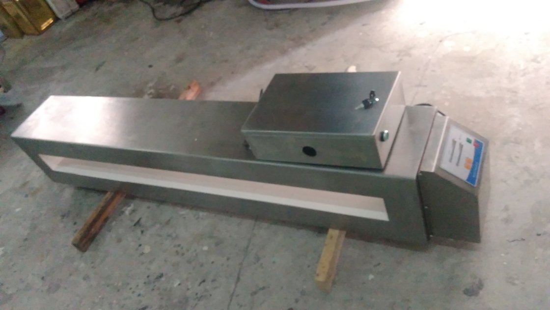 Professional Industrial Tunnel Metal Detector For Plastic / Rubber / Recycling