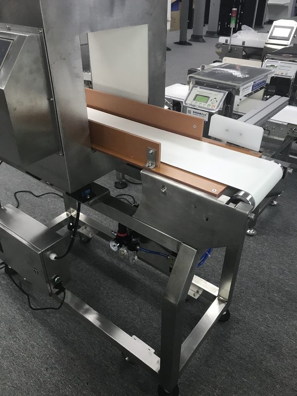 Touch Screen Conveyor Metal Detector Equipment For Intelligent Package / Bulk Food