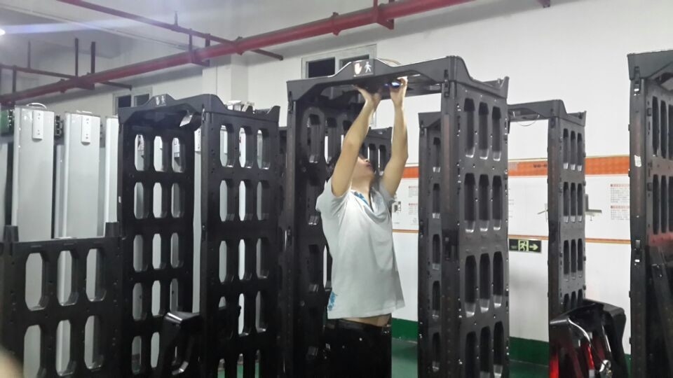 Foldable Walk Through Metal Detector For Security Inspection , 1 Coin Sensitivity